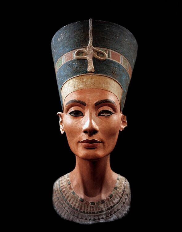 A bust of Nefertiti.