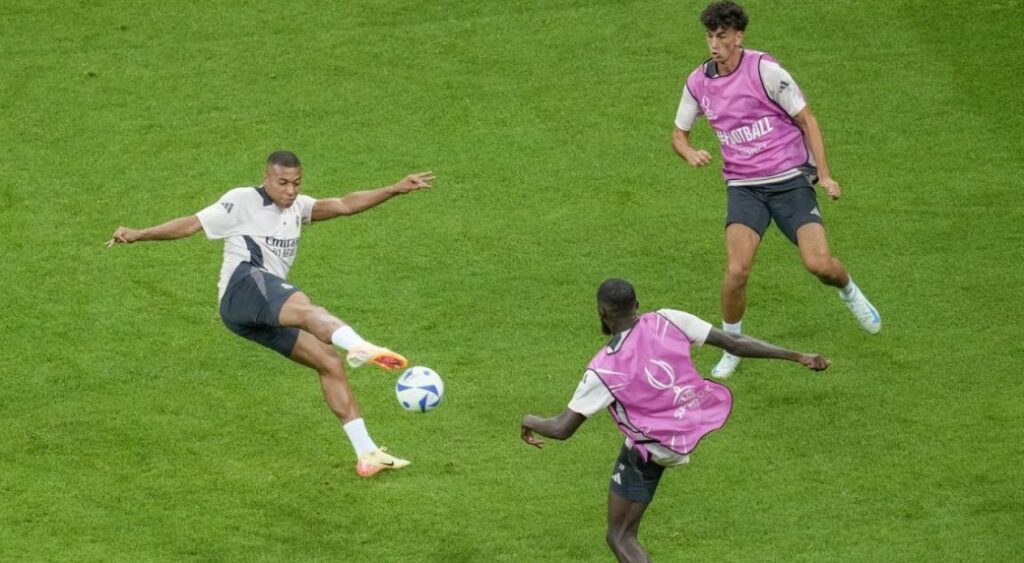 Kylian Mbappé starts for Real Madrid in the UEFA Super Cup against Atalanta