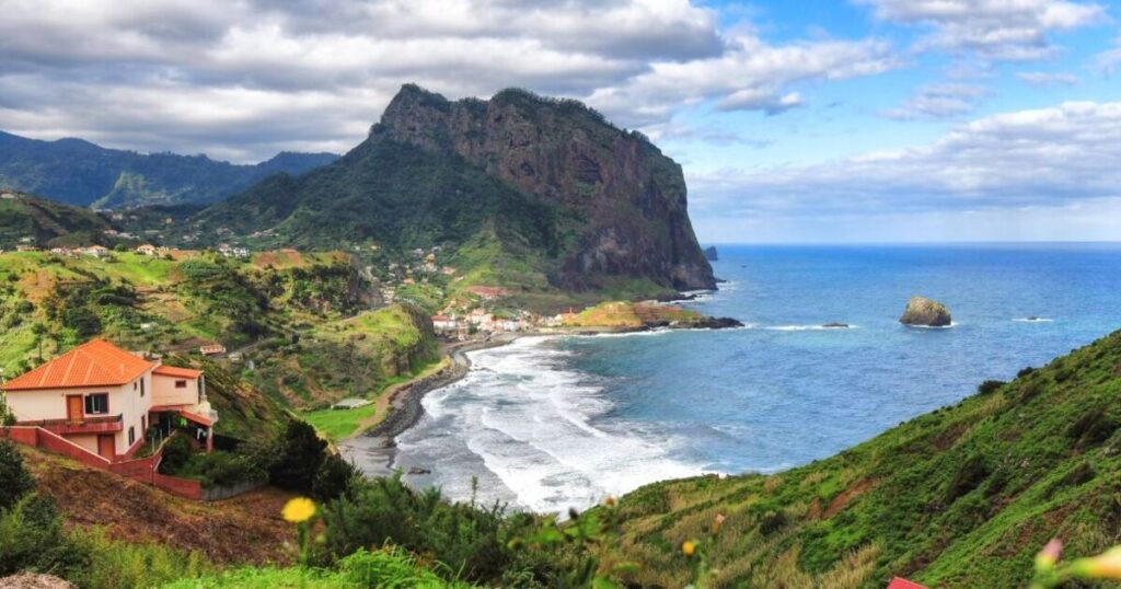 Madeira issues major warning to tourists as locals evacuated | World | News