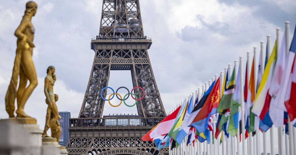 Paris Olympics bomb evacuation as area is put on total lockdown | World | News