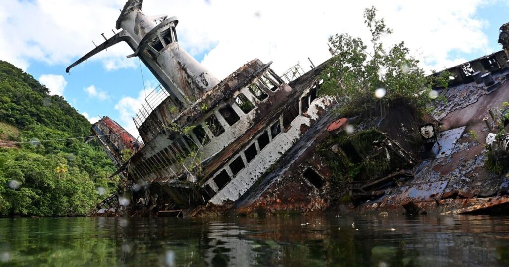 £40m 'ghost' shipwrecked cruise liner now a haven for dark tourism | World | News