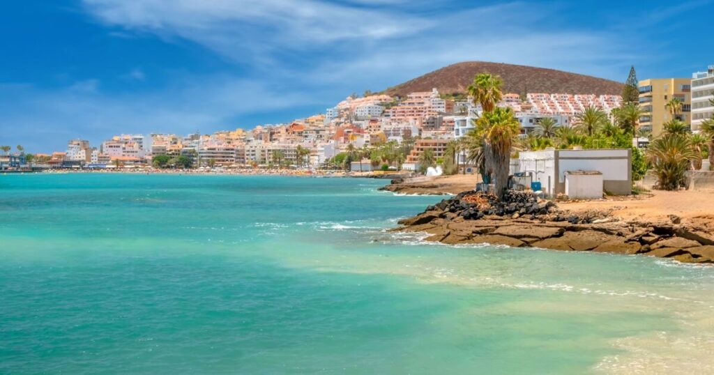 Brit tourists warned Canary Islands to fine parents if they don't do one thing near water | World | News