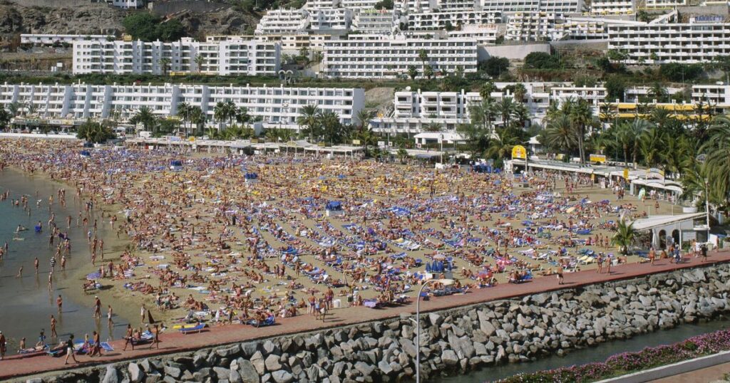 Canary Islands health warning as swimming banned on 3 Tenerife beaches | World | News