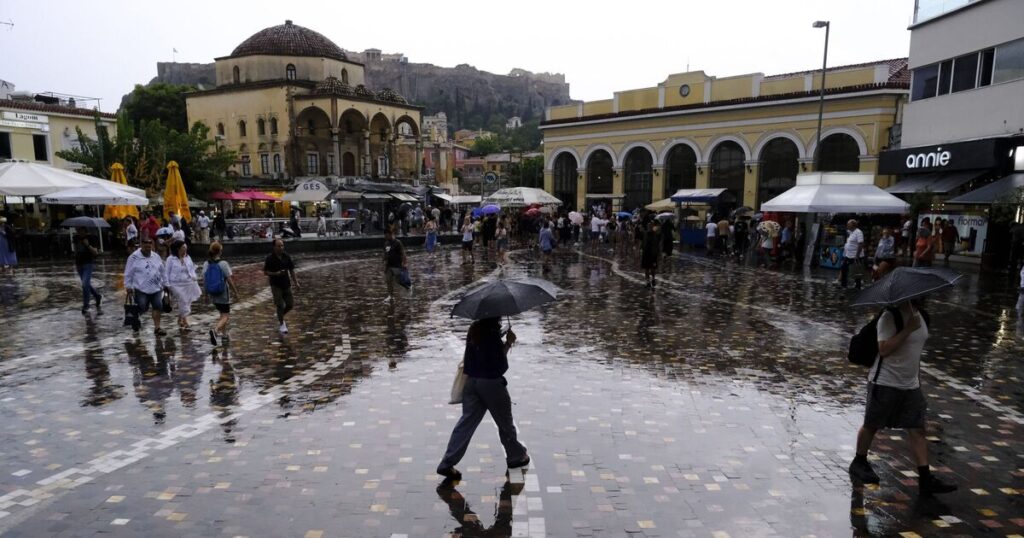 Greece tourists sent severe weather warning as holidays could be ruined | World | News