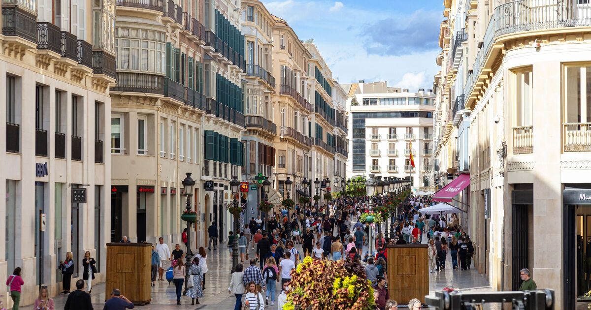 Panic in Spain as locals in popular seaside city fume at mass tourism | World | News